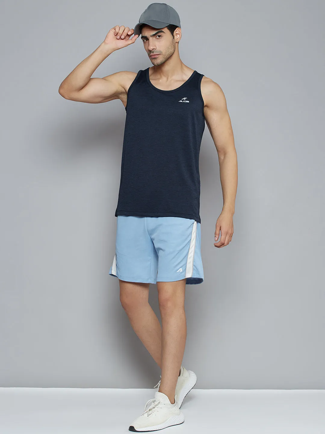 Alcis Men Navy Blue Solid Slim Fit T-shirt