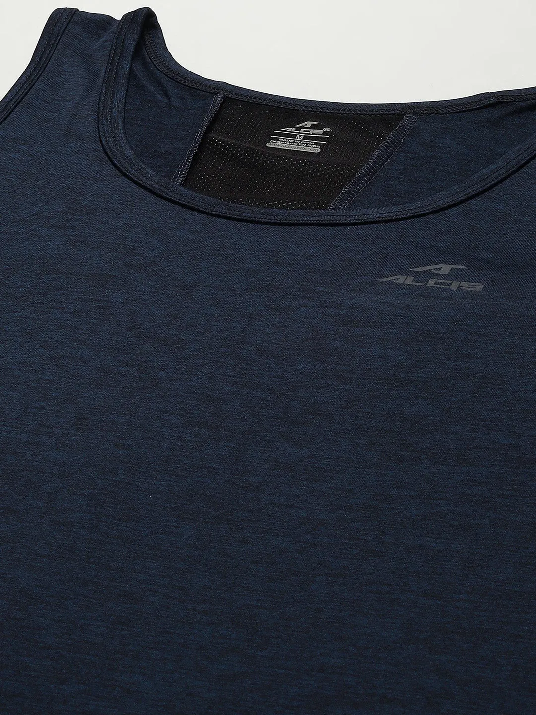 Alcis Men Navy Blue Solid Slim Fit T-shirt