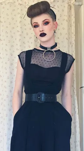 Miss Fancy Top in Black