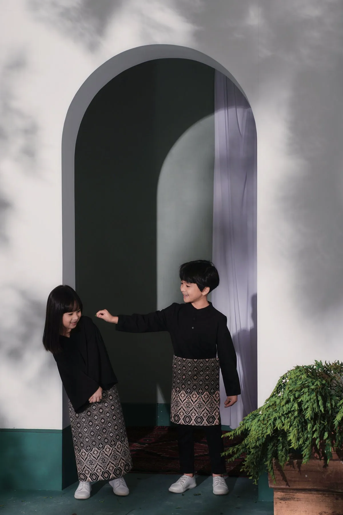 The Bayang Jacquard Skirt - Petal Royal Black