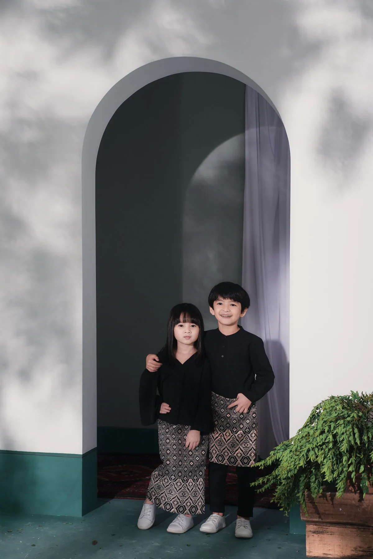 The Bayang Jacquard Skirt - Petal Royal Black
