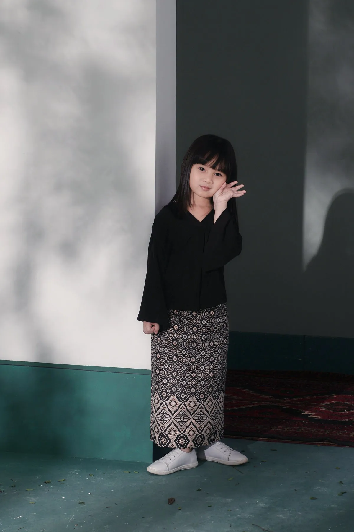 The Bayang Jacquard Skirt - Petal Royal Black