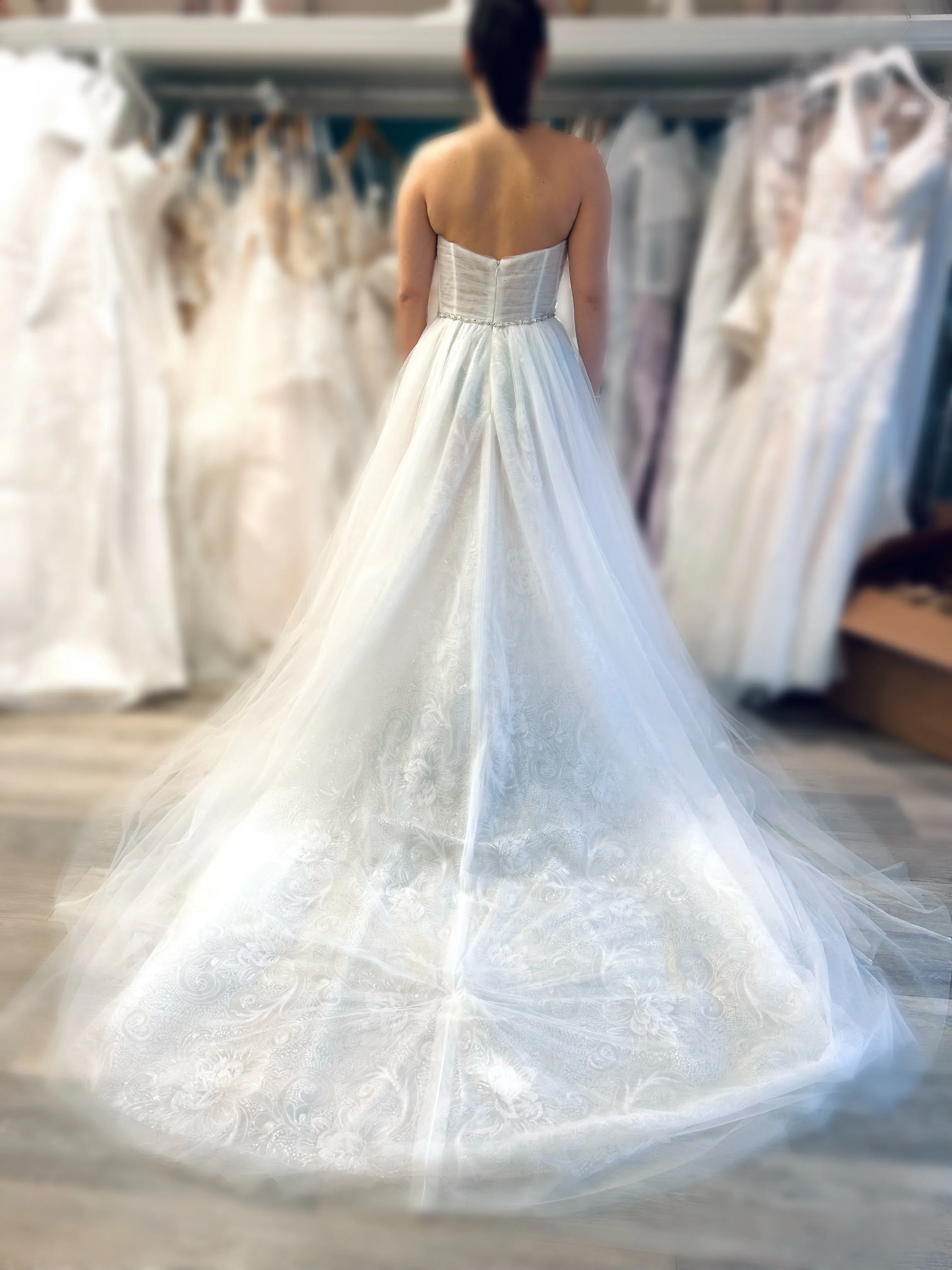 Yumi Katsura 'Lisette' Wedding Dress Sample